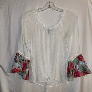 EUC A. Byer Gauze Blouse with Embroidered Bell Sleeve Size Medium